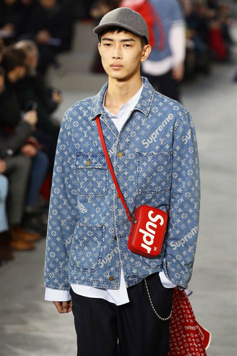 louis vuitton supreme gürteltasche|Louis Vuitton x supreme 2017.